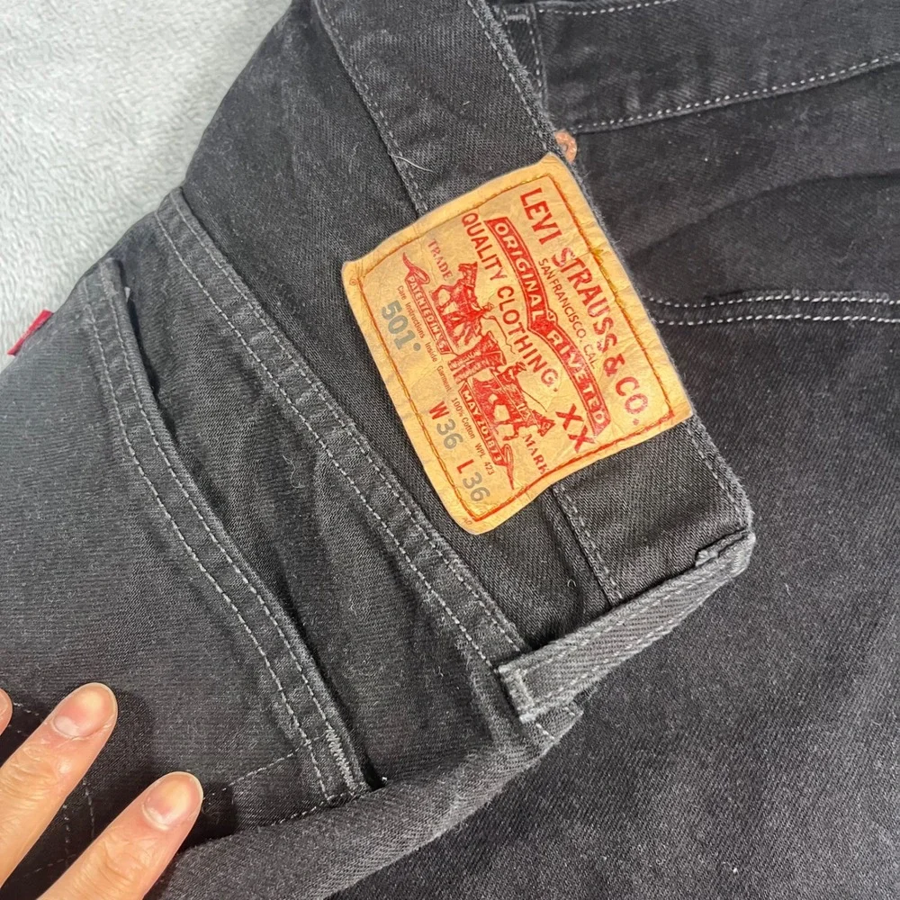 Levis 501 Original Fit Men Black Jeans Straight Leg Button Fly 36x36 100% Cotton